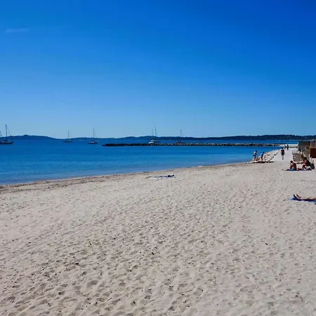 Hyedhi Pour 4 Personnes Avec Vue Sur Le Port D'hyères Appartement Hyères