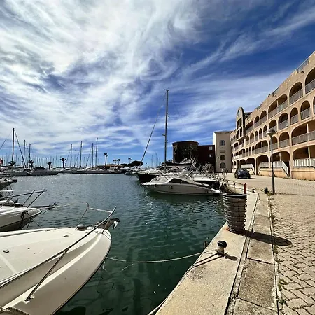 Hyedhi Pour 4 Personnes Avec Vue Sur Le Port D'hyères Hyères