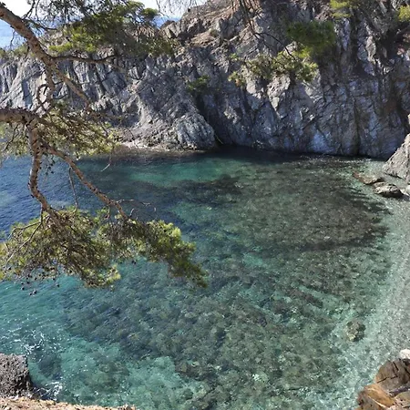Hyedhi Pour 4 Personnes Avec Vue Sur Le Port D'hyères Appartement